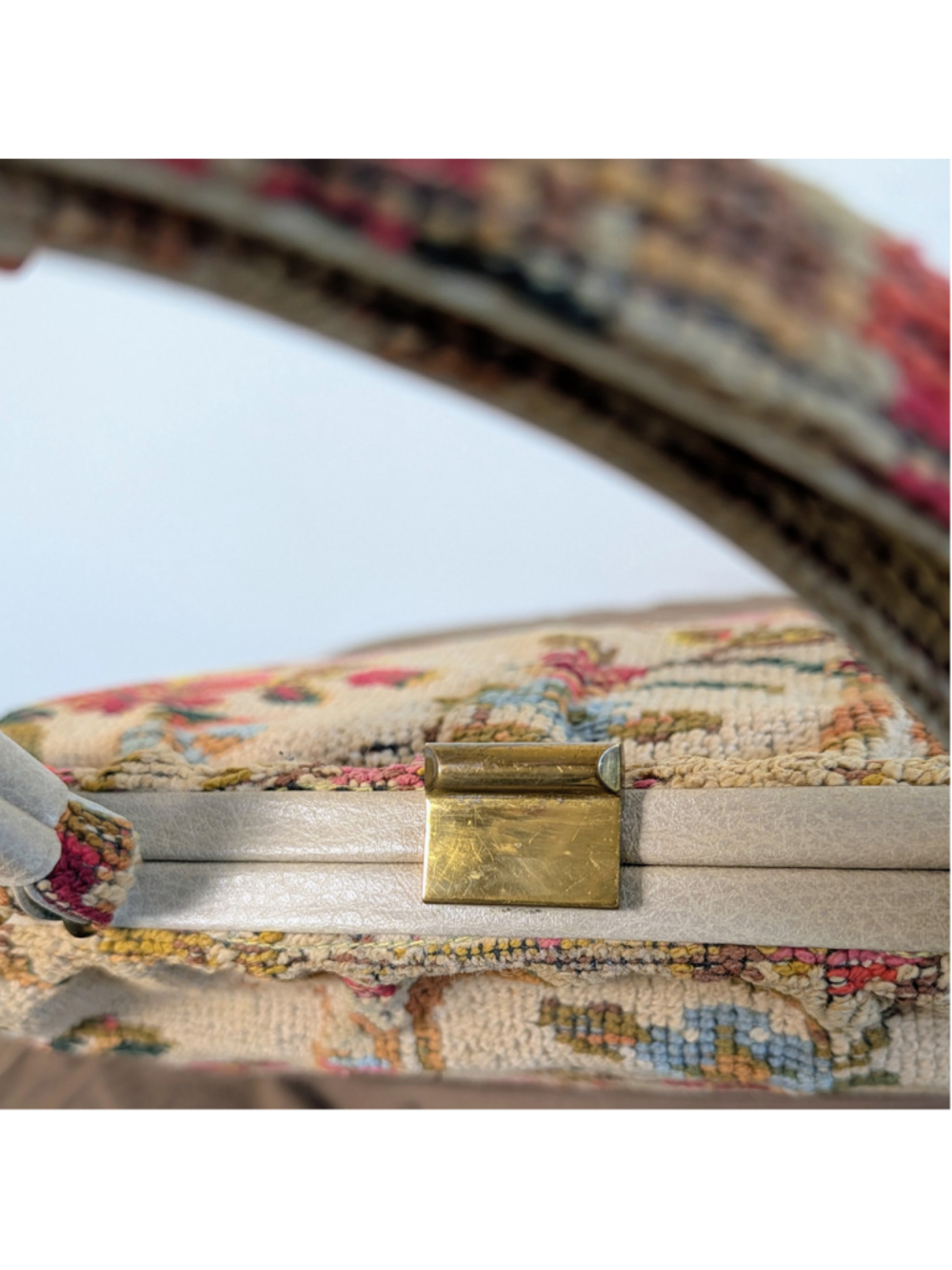 Vintage Floral Needlepoint Tapestry Kiss Lock Handbag Cottagecore Carpet Bag - Picture 5 of 16